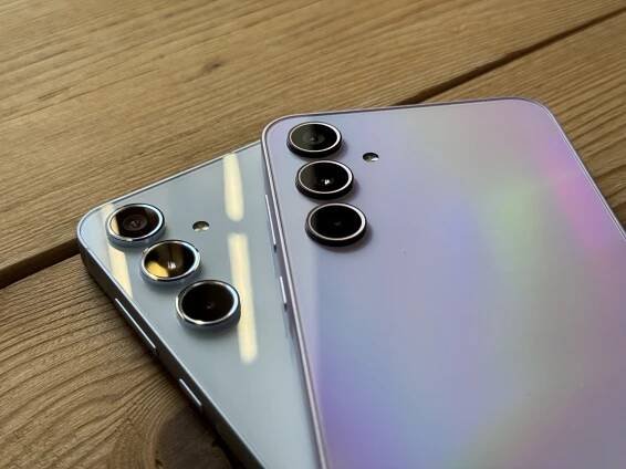 Galaxy A55 vs. Galaxy A35 7