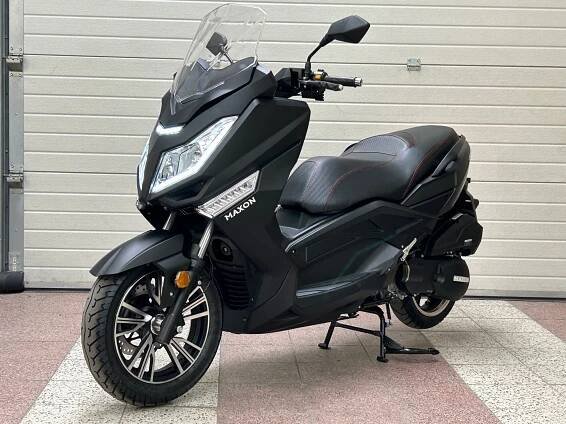 Skúter MAXON OPTIMUS 125 - čierny - Digital Cockpit