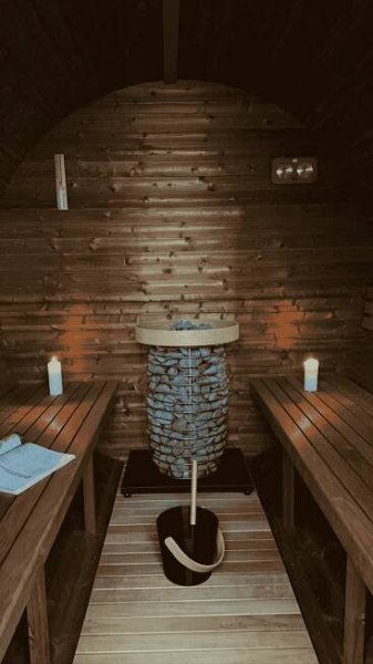 Finská sudová sauna pro 2 osoby Kompaktní saunování s maximálním účinkem - hanscraft.cz