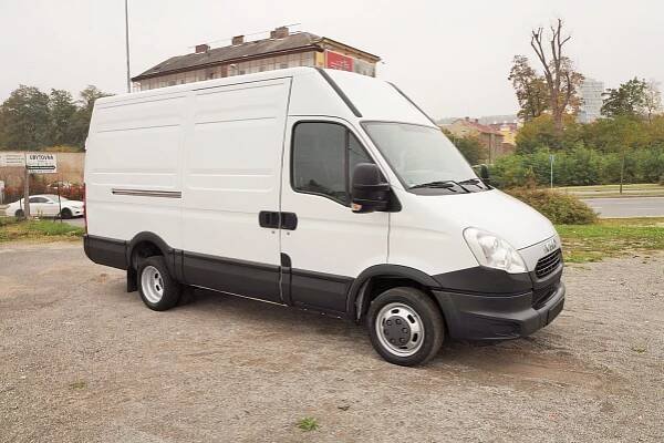 Autopůjčovna dodávek a užitkových vozů, pronájem dodávek Praha | Vansrenting.com