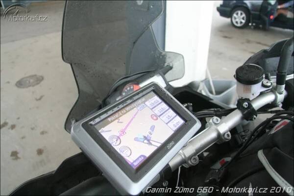 Garmin Zümo 660 | Motorkáři.cz