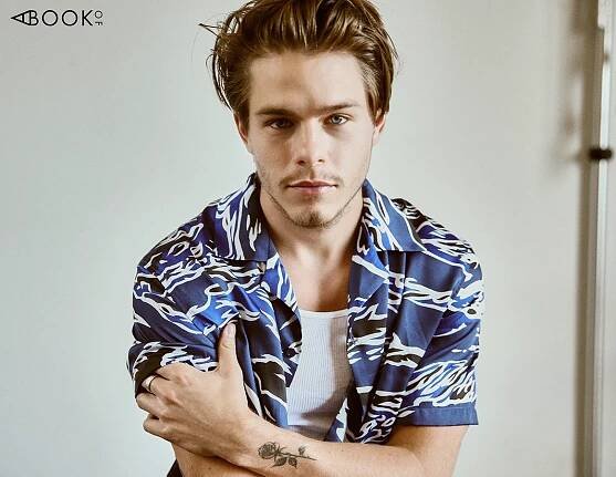 JAKE MANLEY [THE ORDER] — A BOOK OF MAGAZINE