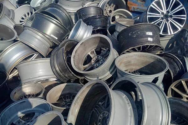 SPRACOVANIE VOZIDIEL - HOTIS RECYCLING SLOVAKIA s.r.o.