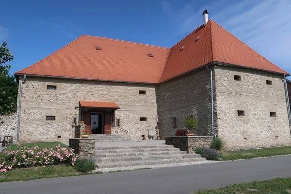 Barokní sýpka Ludéřov foto 2