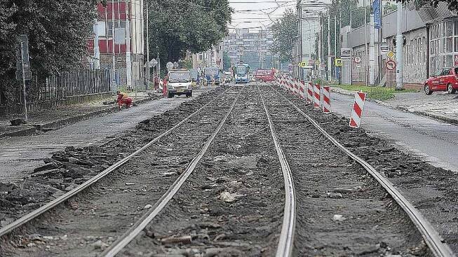 Uzavírky a objížďky v Ostravě: Kde se dá čekat zdržení?