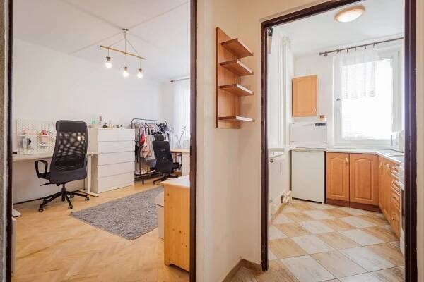 Pronájem bytu 2+1 50 m², Varšavské nám., Olomouc, Olomoucký kraj