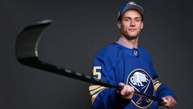 Dva Češi v prvním kole draftu! Mrtku má Buffalo, Nestrašil jde do Chicaga