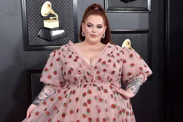 Tess Holliday Tells Fans Not to Follow Plastic Surgery Trends: 'You're Perfect as You Are'