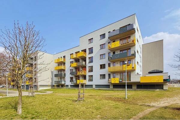 REZERVACE: Moderní byt v Čelákovicích