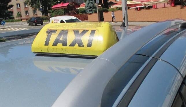 Plzeňská firma z Borských polí láká zaměstnance, na pohovor je vozí taxi