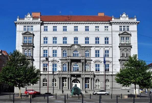 Nejvyšší správní soud konstatoval nezákonnost mimořádného opatření celkem 24krát