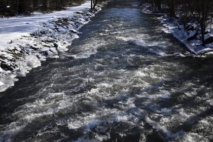 Rampouchy, kry, ledopády. Řeka Morava láká výletníky i v zimě