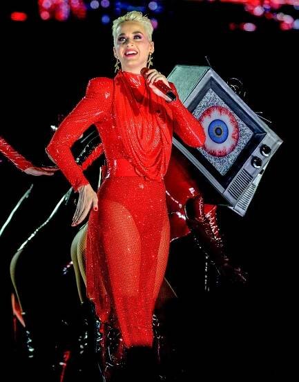 Katy Perry in red outfits performs Rio de Janeiro Brazil PraÁa da Apoteose