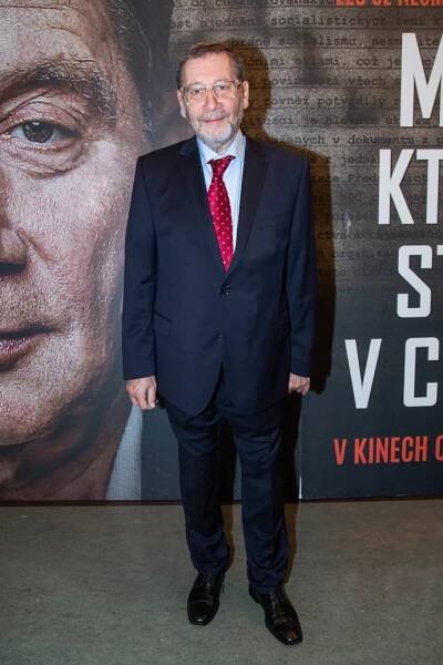 FOTO: Herec Tomáš Töpfer. – stránka 15