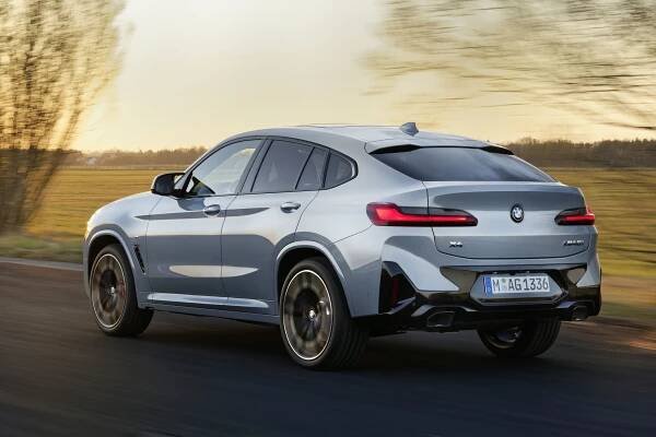 THE X4. BMW X4, kategorie SAV. Zajímavý design a siluleta.