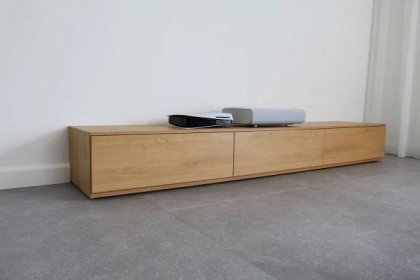 Obývací TV skříňka na míru - Výroba nábytku na míru