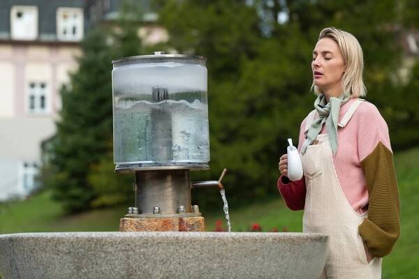 Naše lázně - Luhačovice - Z filmu - Barbora Poláková