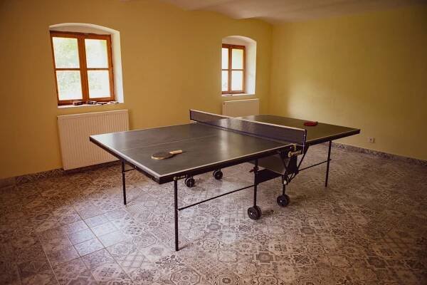 Ubytování U Vladaře - sklep se stolem na ping-pong