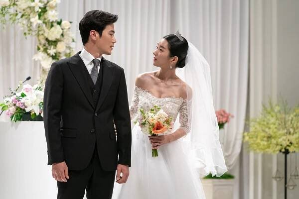 Kang-woo Kim, Ye-ji Seo - Recalled - Z filmu