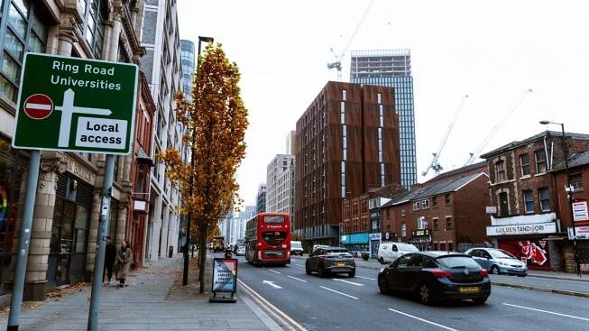 MANCHESTER DOPRAVA: letiště, tramvaje, autobusy, MHD – průvodce a ceny