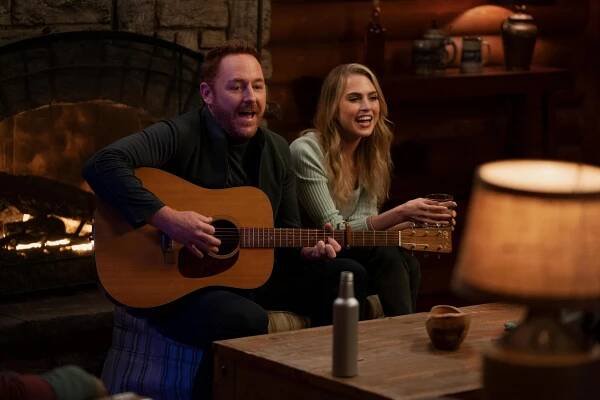 Scott Grimes, Anne Winters - The Orville - Domino - Z filmu