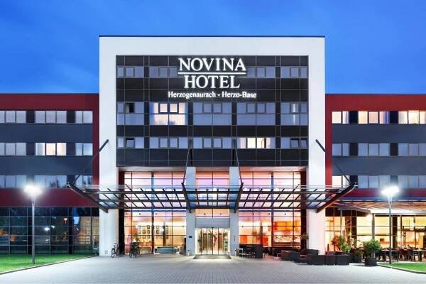 Novina Hotel Herzogenaurach Herzo-Base Exteriér fotografie