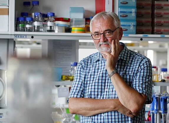 Profesor Libor Grubhoffer, ředitel Biologického centra Akademie věd ČR.