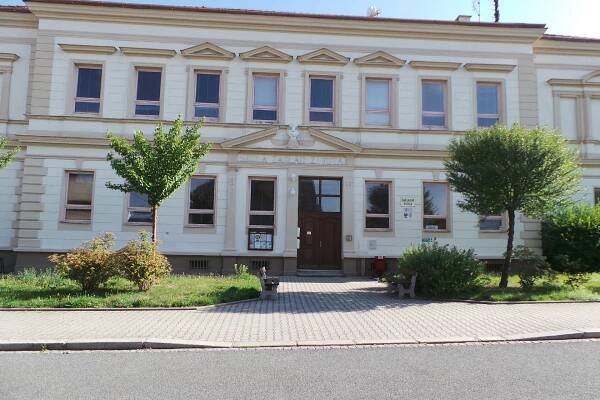 Základní škola Plzeň-Újezd foto 1