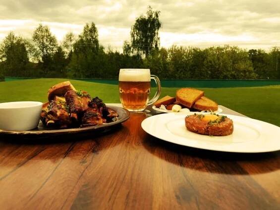 Pronájem prostor pro svatby a rodinné oslavy od 1 500 Kč Kostelec u Křížků Restaurace Na golfu • Firmy.cz