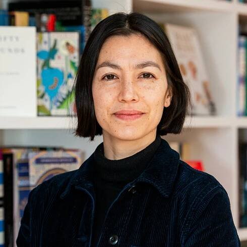 Angelique Bookshelves Crop