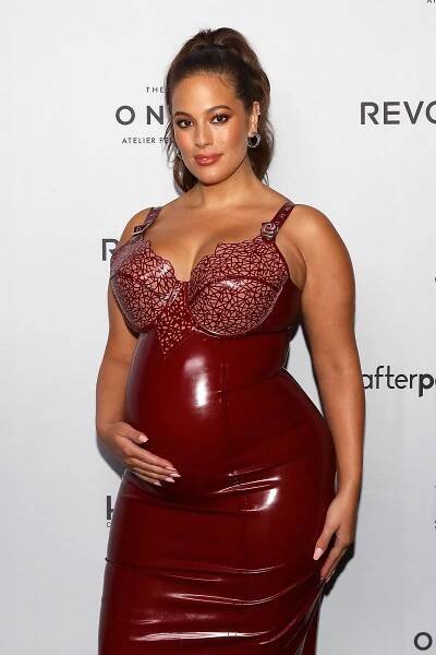 Ashley Graham’s Pregnancy Pics: Baby Bump Album