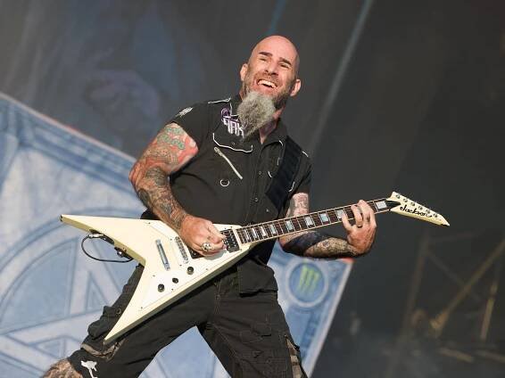 Scott Ian of Anthrax performing live