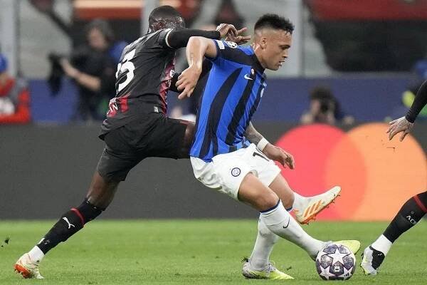 Jedenáct minut zmaru, do finále Ligy mistrů mají blíže Nerazzurri