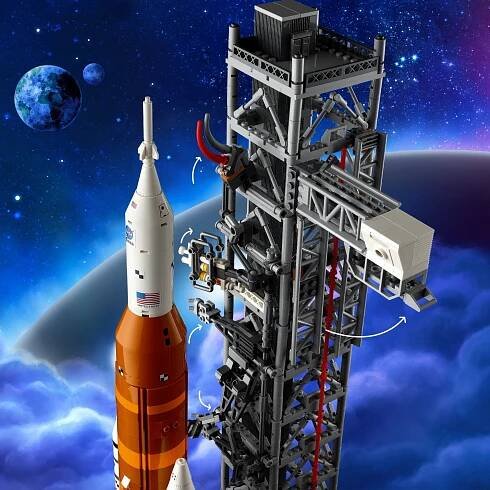 LEGO® Icons 10341 NASA Artemis Space Launch System