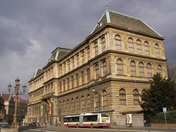 Uměleckoprůmyslové muzeum vystavuje