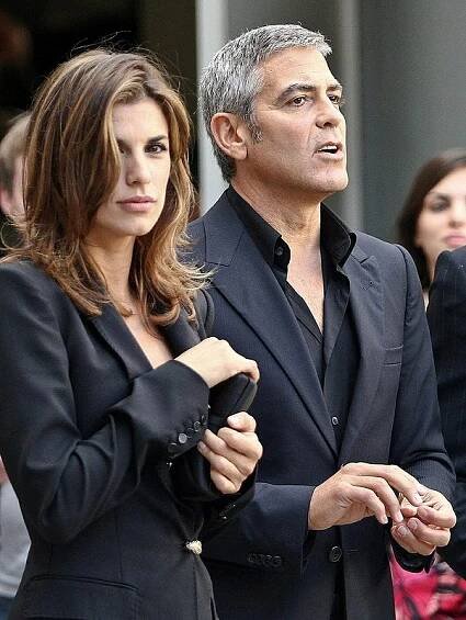 To je tělo: Krásná Elisabetta Canalis vystavuje své křivky v Cannes