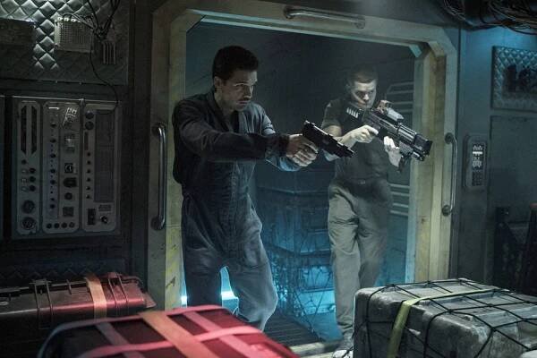 Expanze - Plačící náměsičník - Z filmu - Steven Strait, Wes Chatham