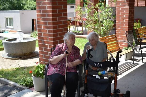 OBRAZEM: Klienti rakovnického domova seniorů si užili hudební odpoledne