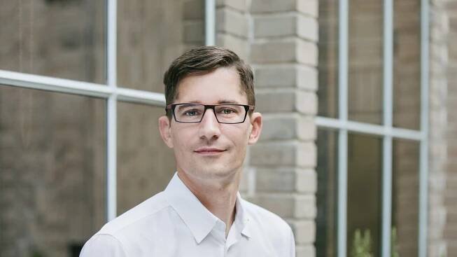 Holásek kandiduje do Senátu. KPMG pak hlásí nástup partnera z Havel & Partners