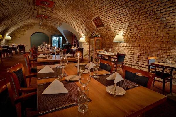 Restaurace La Cave - LH Hotel Dvořák ****
