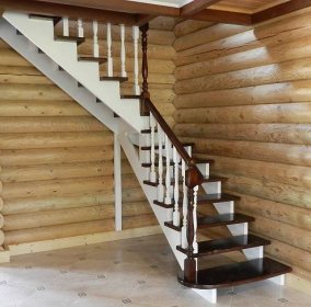Výroba dřevěných schodů (93 fotografií): jak vytvořit ručně zhotovený pochod do druhého patra pro soukromý dům, výpočty