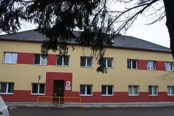 Běrunice, pětilístek obcí na hranici okresu i kraje