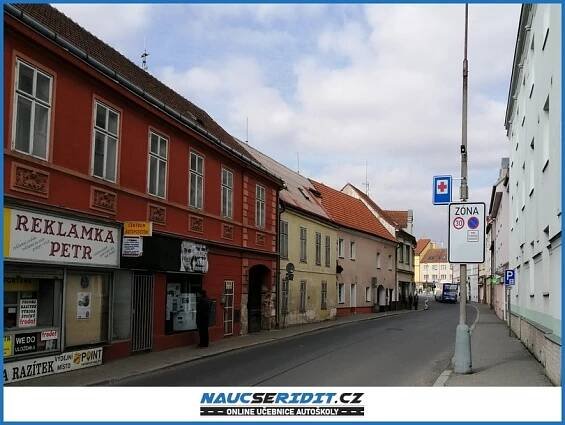 Vybrané dopravní značení - Nauč se řídit.cz