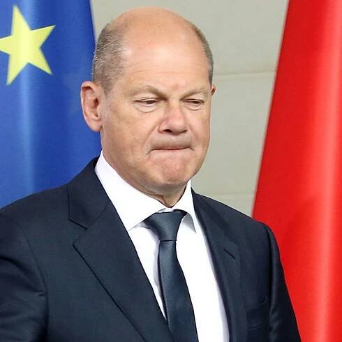 Žádné prudké pohyby od Olafa Scholze nečekejme, říká německý novinář Hans-Jörg Schmidt