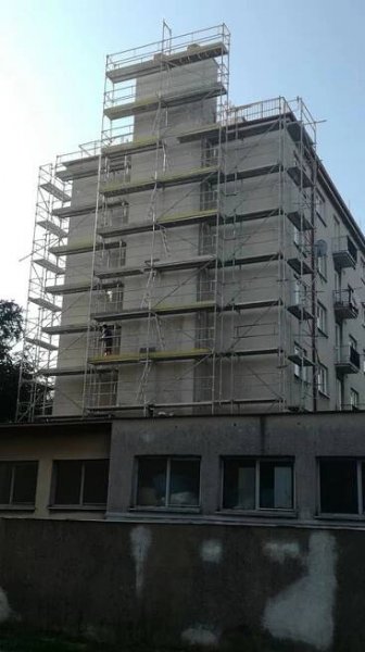 Pronájem fasádní lešení, včetně montáže i demontáže