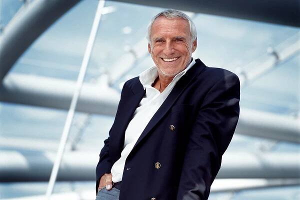 Spoluzakladatel Red Bullu Dietrich Mateschitz je pryč. Pojďme si přiblížit, jak změnil svět sportu