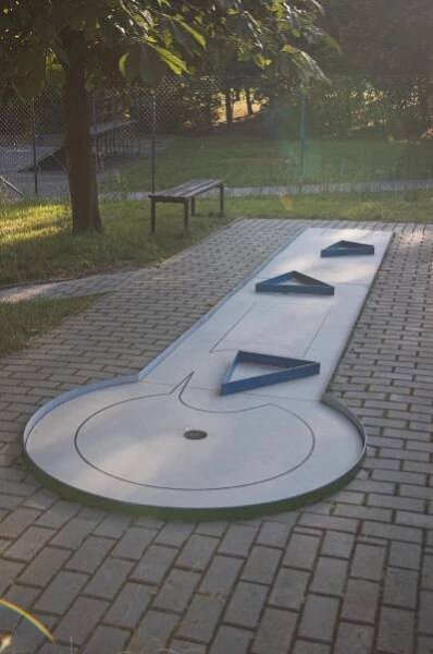 Minigolf ONE | Minigolfové hřiště Brno | Minigolf Brno - Bohunice | Venkovní Minigolfové hřiště