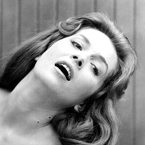 Barbara Shelley, Leading Lady of Horror Films, Dies at 88