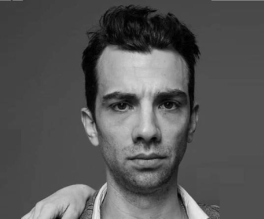 Jay Baruchel Biography - Facts, Childhood, Family Life & Achievements