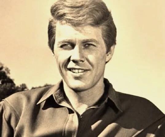Harve Presnell Biography – Facts, Childhood, Family Life, Achievements